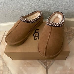 Ugg Tasman slippers Women’s size 8